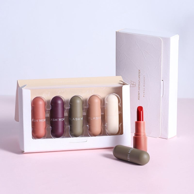 Rouge à Lèvres Mini Capsule Mat Velouté – Léger & Hydratant